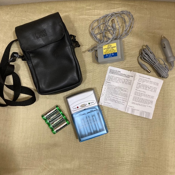 Ultra Fast Battery Charger For AA & AAA Batteries Ni-MH & Ni-CD - Picture 4 of 16